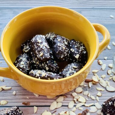 Dates & Almonds Covered in Dark Chocolate